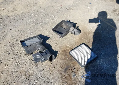 2008 Toyota Sequoia Sr5 5.7L V8 from USA, damaged, VIN 5TDBY64A68S003680